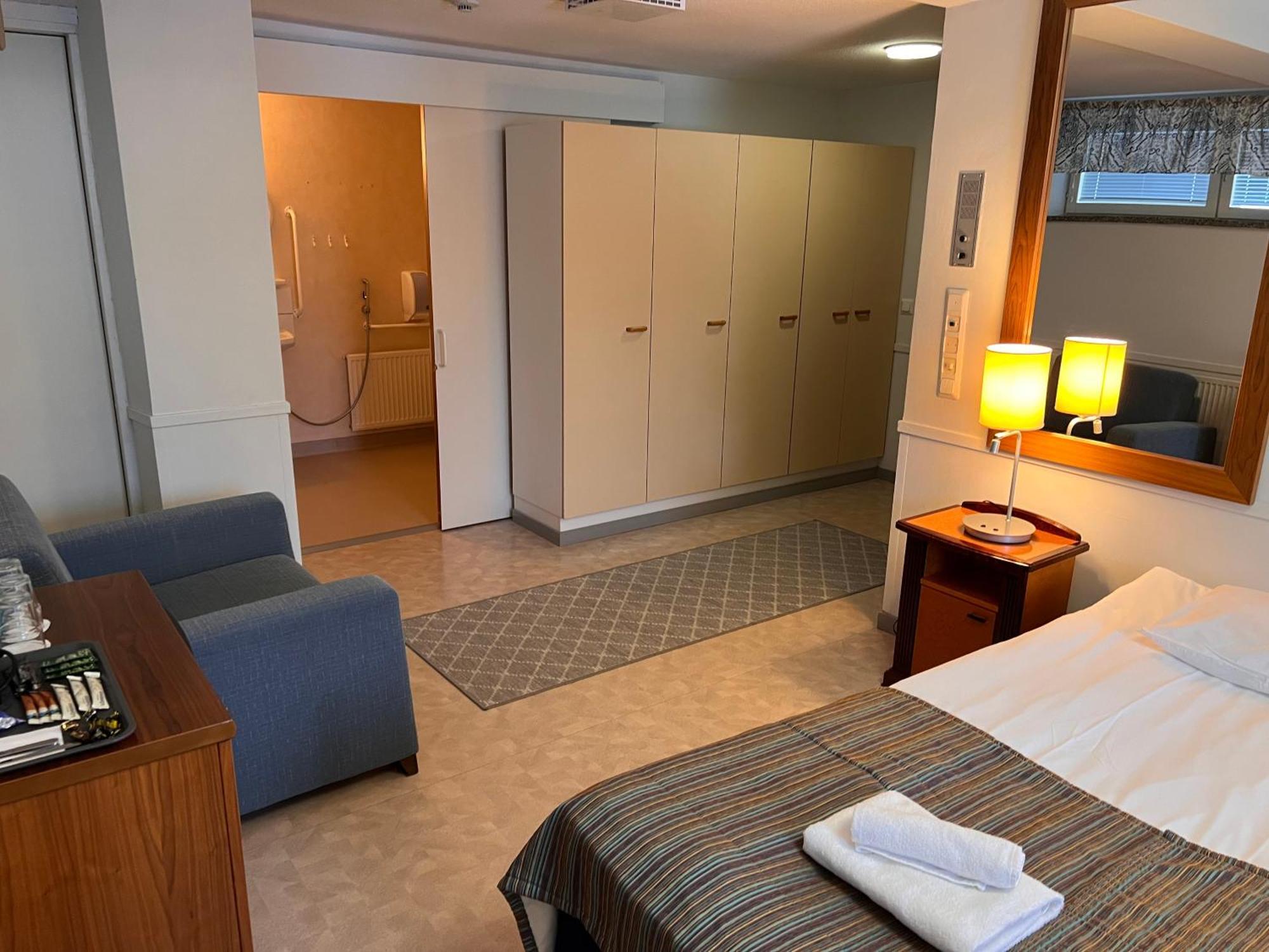 Budget Hotel Easystay 波尔沃 外观 照片