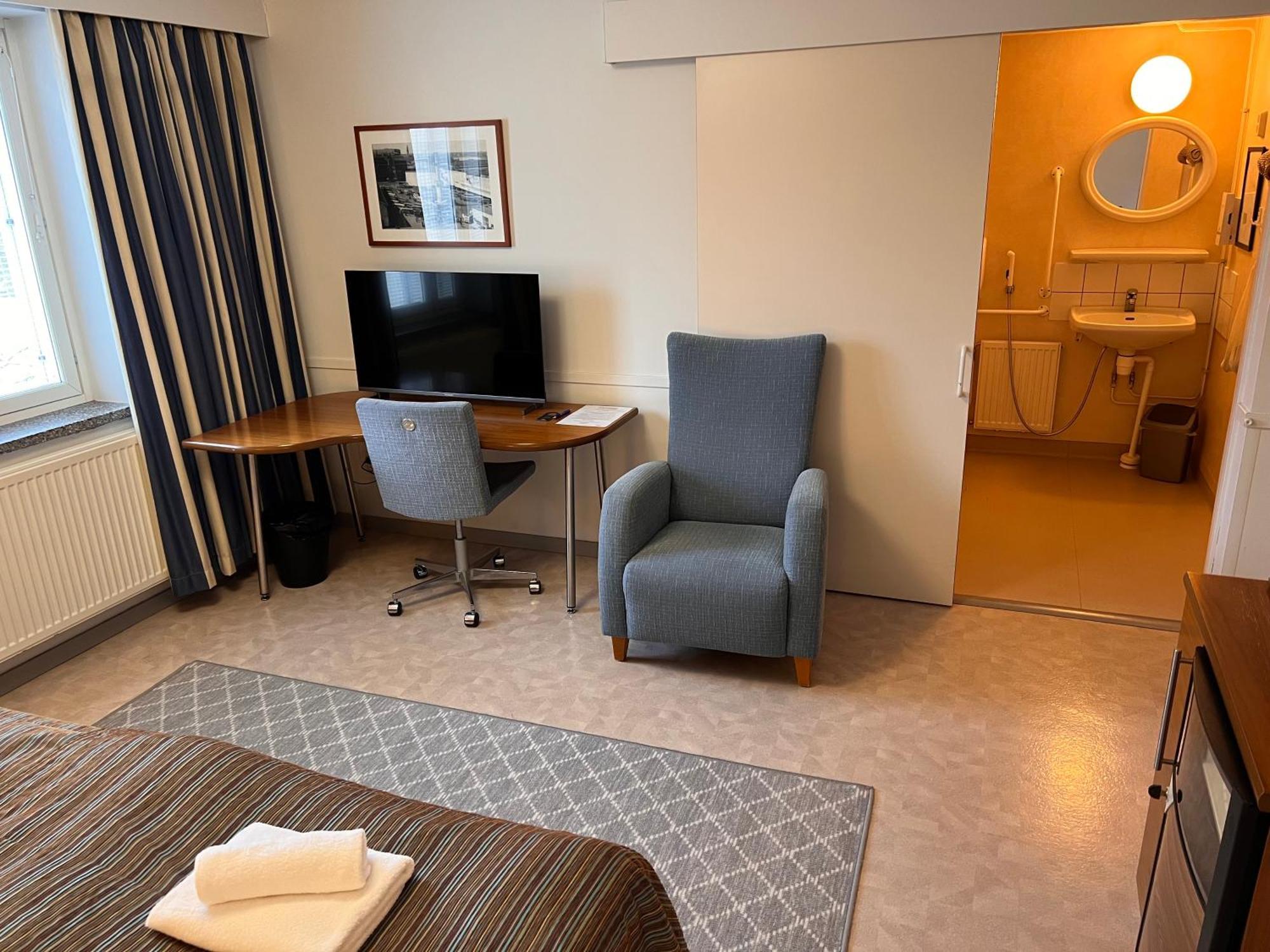 Budget Hotel Easystay 波尔沃 外观 照片
